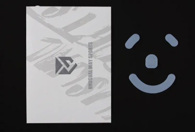 slizgacze-unusual-way-sports-magic-ice-razer-deathadder-v3-pro.webp