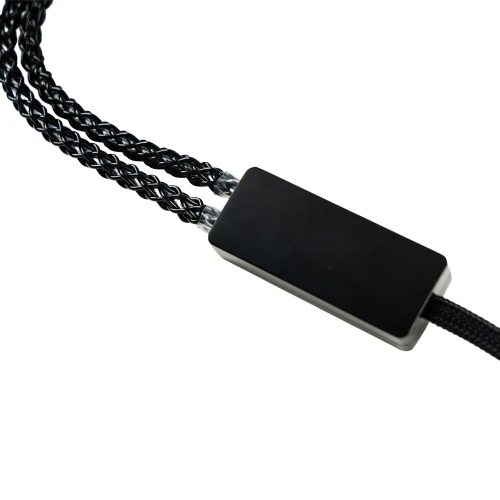 Kabel-z-podwójną-końcówką-Wraith.webp